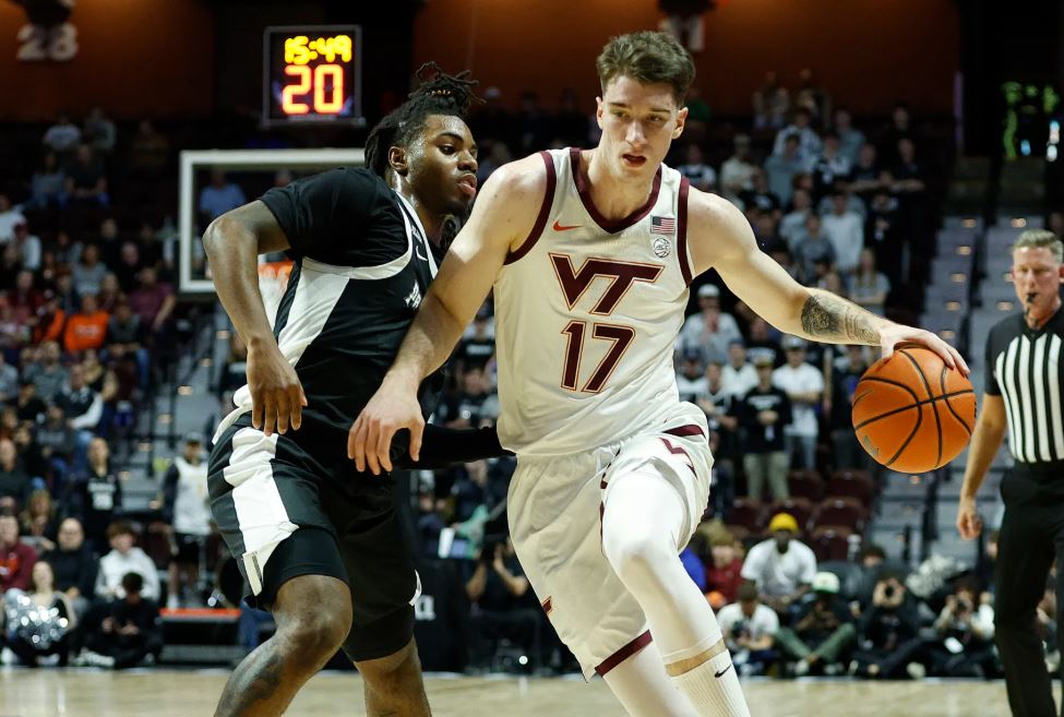 Εντυπωσιακός σε ακόμη ένα ματς ο Αβδάλας – Τι έκανε κόντρα στη South Carolina