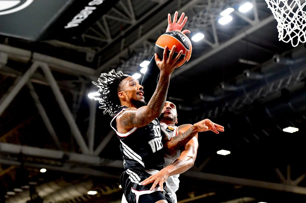 Μόργκαν: «Ο Ολυμπιακός έπαιξε πολύ καλά και άξιζε τη νίκη» (pic)