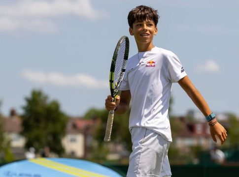 Σπουδαία διάκριση για Παγώνη: Αναδείχθηκε κορυφαίος τενίστας της χρονιάς στην ηλικία του