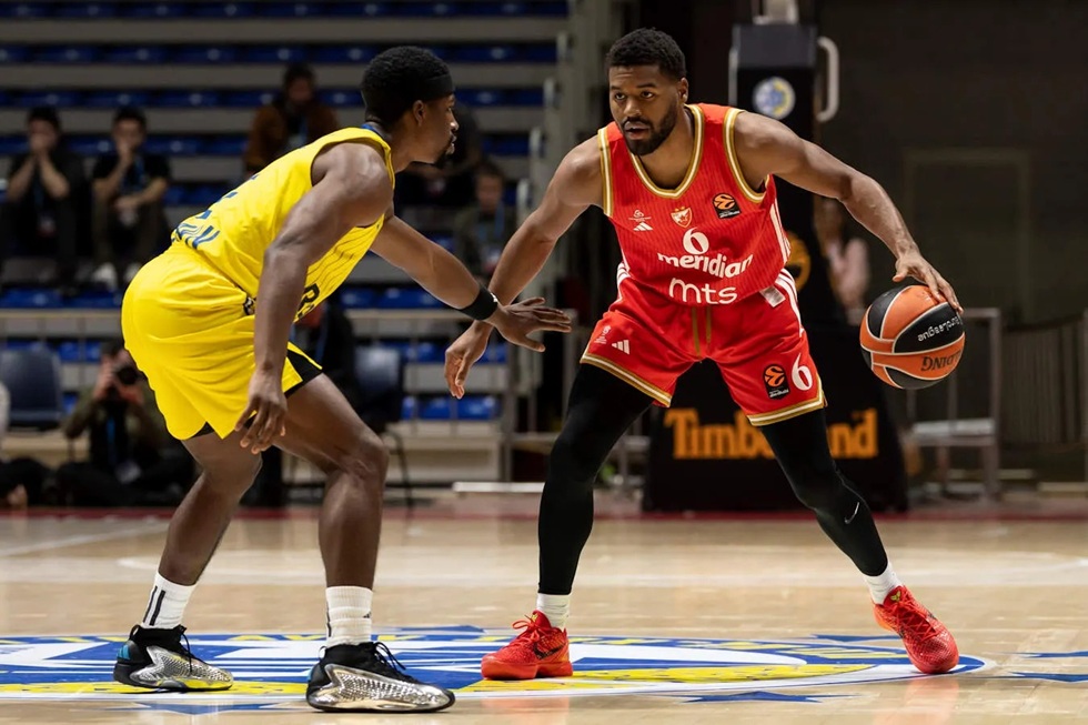 Μπάτλερ: «Απολαμβάνω τη δουλειά μου – Ήρθα στην Ευρώπη για να έχω την μπάλα στα χέρια»