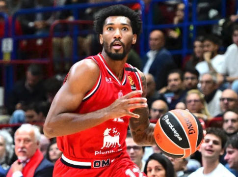 «On fire» ο Μπρουκς κόντρα στον Παναθηναϊκό: Σκόραρε 4 τρίποντα σε 1:34 και έκανε ρεκόρ καριέρας με 6 σε ένα ημίχρονο!