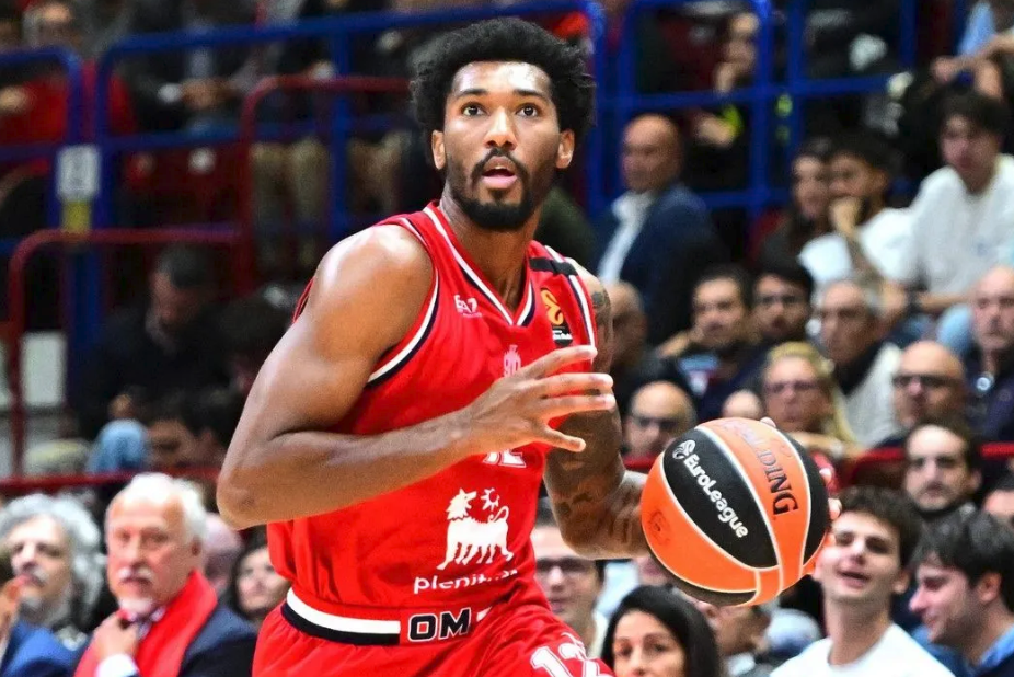 «On fire» ο Μπρουκς κόντρα στον Παναθηναϊκό: Σκόραρε 4 τρίποντα σε 1:34 και έκανε ρεκόρ καριέρας με 6 σε ένα ημίχρονο!