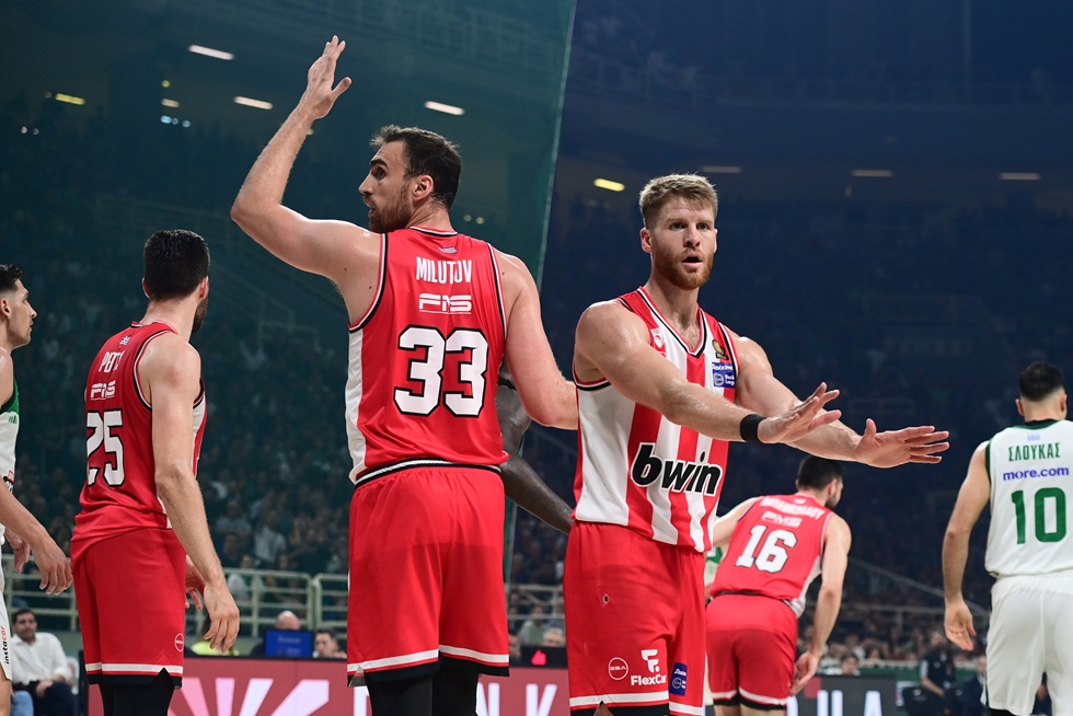 Ολυμπιακός: Γενέθλια στο παρκέ για Γουόκαπ και Μιλουτίνοφ (vid)