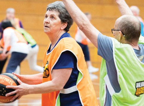 Walking Basketball: Το… άλλο μπάσκετ για όλους! (vids)