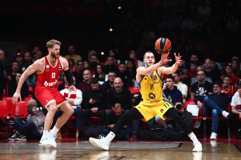 Πάει για Ματ Τόμας η ΑΕΚ