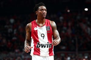 Μπάσιμο της Μπεσίκτας για τον Σέιμπεν Λι