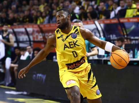 Νέο πρόβλημα στην ΑΕΚ: Έπαθε διάσειση ο Γκρέι