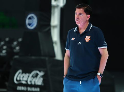 Πασκουάλ: «Έχει πολύ αναγνωρίσιμο DNA ο Ολυμπιακός – Ο Βεζένκοφ ένας από τους καλύτερους, αν όχι ο κορυφαίος»