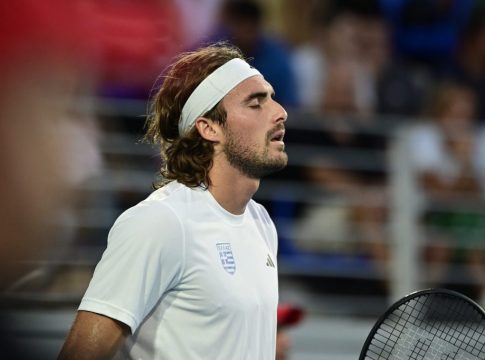 Πήρε προθεσμία για να παραδώσει το δίπλωμα οδήγησης ο Τσιτσιπάς