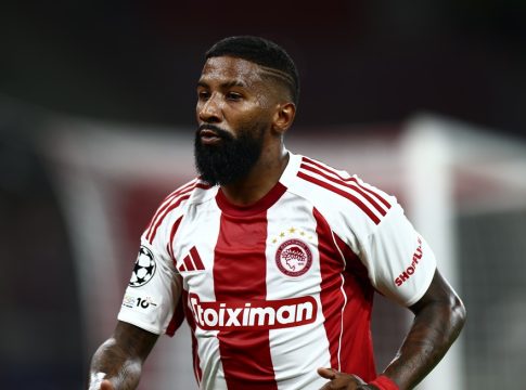 Συγκινητικός Ροντινέι: «Είμαι ένας από εσάς, ένας πολεμιστής του Πειραιά» (pic)