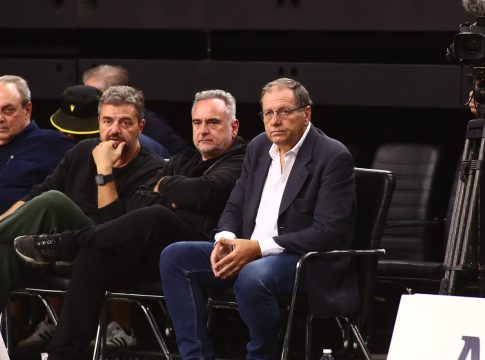 Πένθος στην ΑΕΚ: Πέθανε η μητέρα του Μάκη Αγγελόπουλου – Συλλυπητήρια από ΠΑΕ και Ηλιόπουλο (pics)