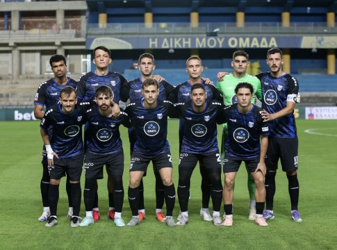 Από την «αβεβαιότητα» και τα τοπικά μέχρι το δικό της… όνειρο: Αυτή είναι η Ελλάς Σύρου που αντιμετωπίζει ο Ολυμπιακός (pics, vids)