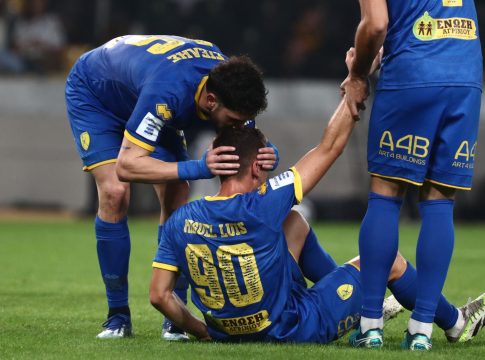 Επιβεβαιώθηκε το χειρότερο σενάριο για τον Μιγκέλ Λουίς στον Παναιτωλικό: Υπέστη ρήξη χιαστού