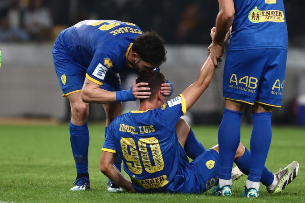 Επιβεβαιώθηκε το χειρότερο σενάριο για τον Μιγκέλ Λουίς στον Παναιτωλικό: Υπέστη ρήξη χιαστού