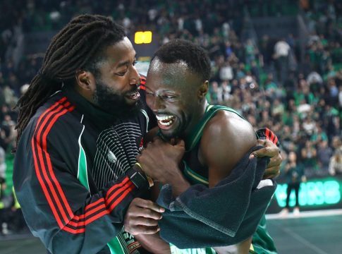 Λεσόρ: «Προσπαθώ να είμαι φωνή στα αποδυτήρια, δεν μπορώ να κάθομαι και κλαίω…»