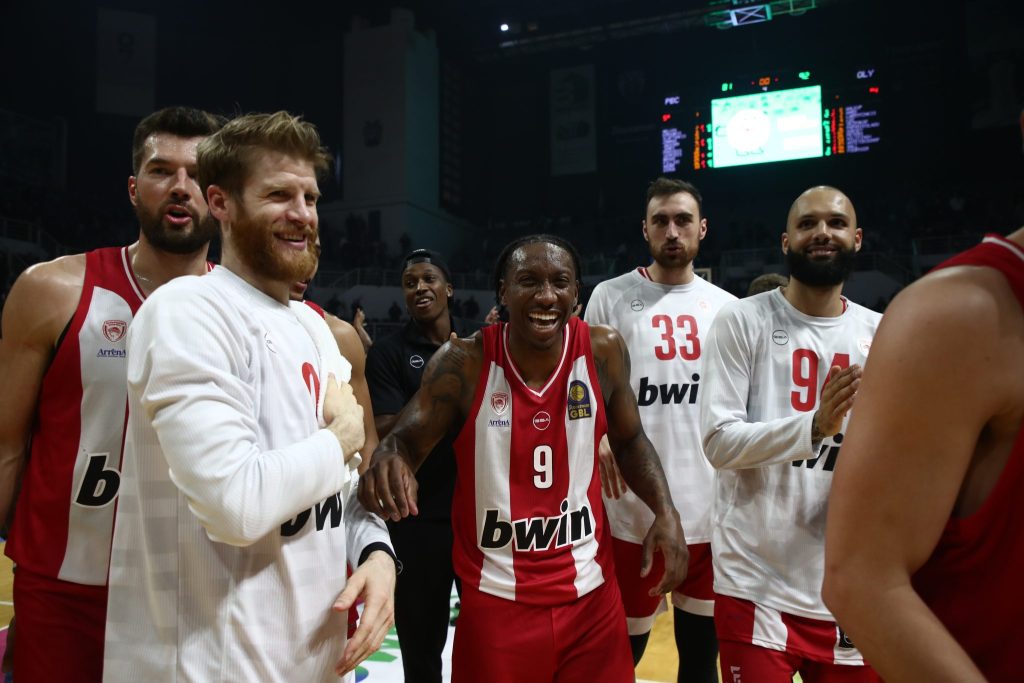 Νέα δεδομένα για ανταλλαγή ανάμεσα σε Ολυμπιακό και Παρτιζάν – «Θα το σκεφτόμουν…»