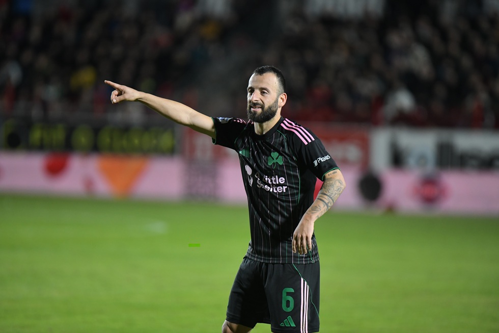 Σιώπης: «Υπάρχει έξτρα πίεση, γιατί δεν μπορούμε να… χαρίζουμε παιχνίδια»