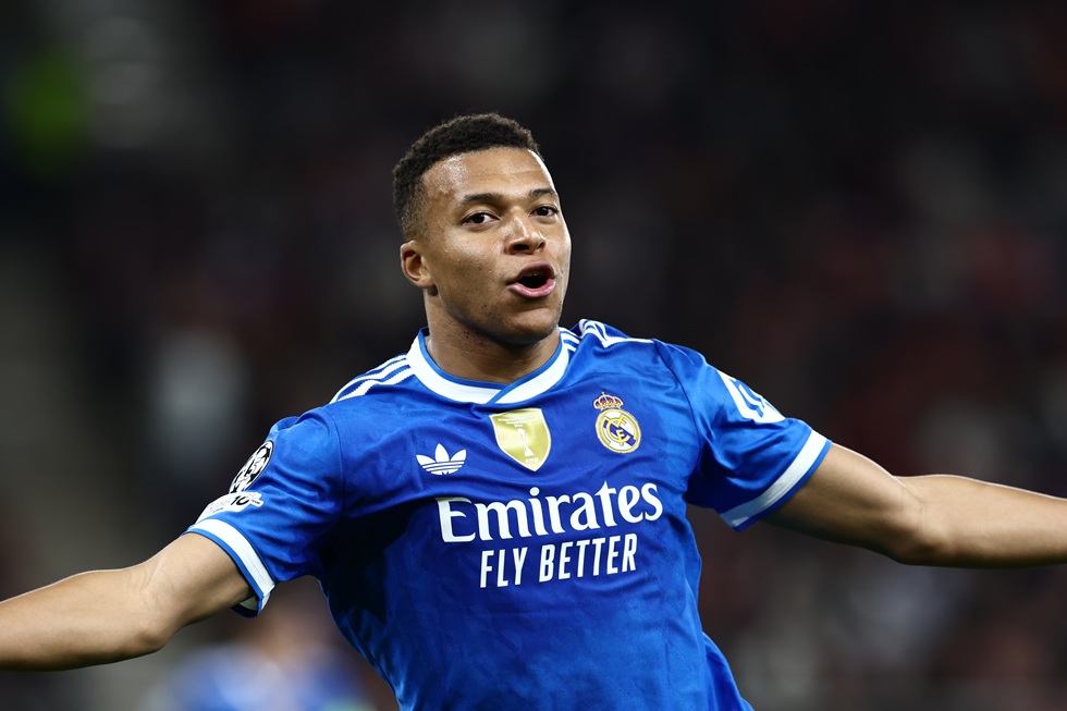 O Εμπαπέ βλέπει Ελ Κααμπί!