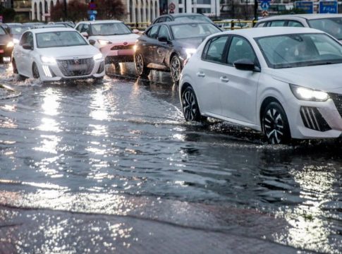 Ισχυρή καταιγίδα στην Αττική: Κλειστή η άνοδος της Πειραιώς από Χαμοστέρνας έως Πέτρου Ράλλη, πώς θα κινηθεί η κακοκαιρία τις επόμενες ώρες