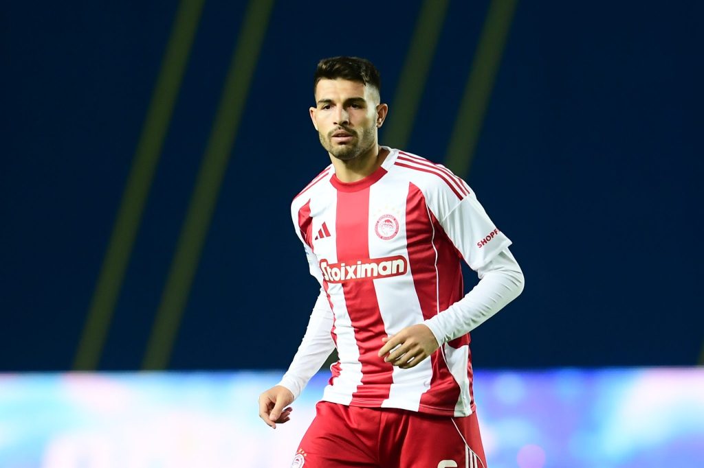 Καλογερόπουλος: «Ήταν κόκκινη το μαρκάρισμα του Μόντσου στον Τσικίνιο και πέναλτι για χέρι του Ράτσιτς»