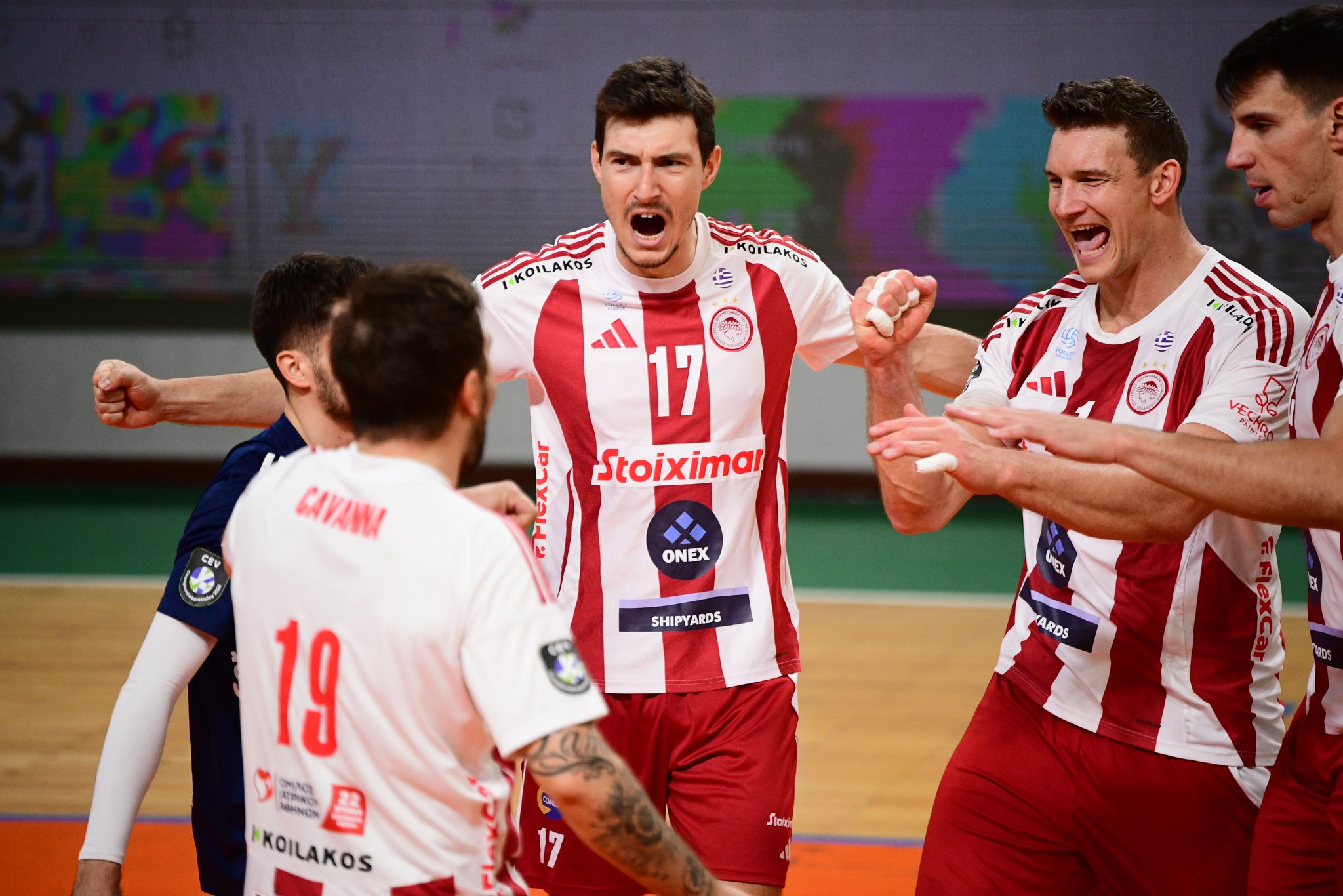 Ολυμπιακός – Φοίνικας Σύρου 3-2: Επική ανατροπή και πρόκριση στα ημιτελικά για τους ερυθρόλευκους