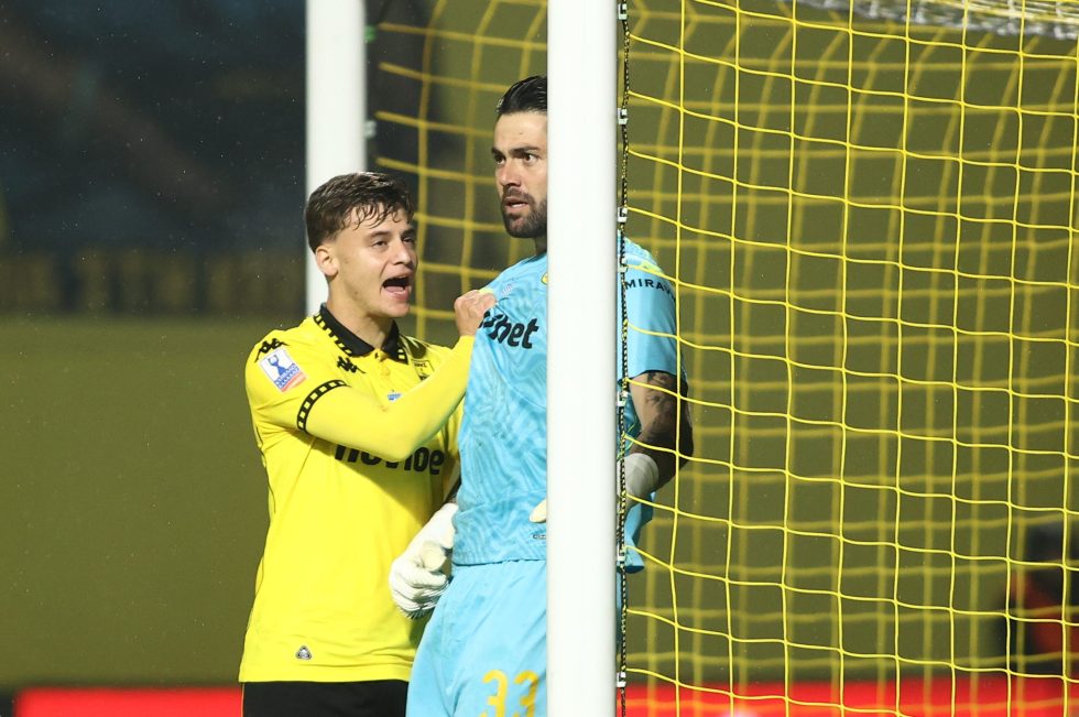 Έπιασε το πέναλτι του Ντεσπόντοφ ο Αθανασιάδης (vid)