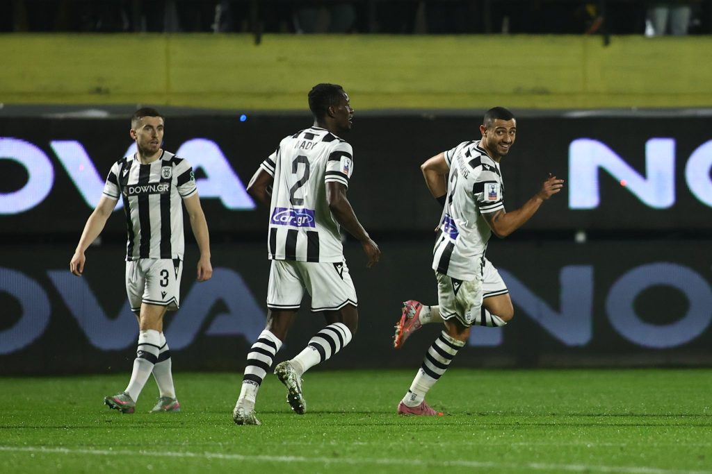 Το ψαλιδάκι του Γιακουμάκη που έστειλε την ΑΕΚ στην 4άδα και άφησε εκτός τον Άρη στο 90+6′ (vids)