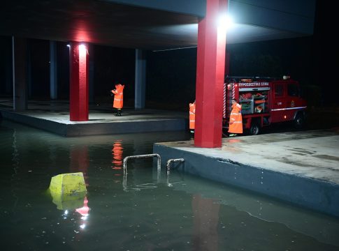Αυτή είναι η εικόνα τώρα έξω και μέσα απο το ΣΕΦ (pics)