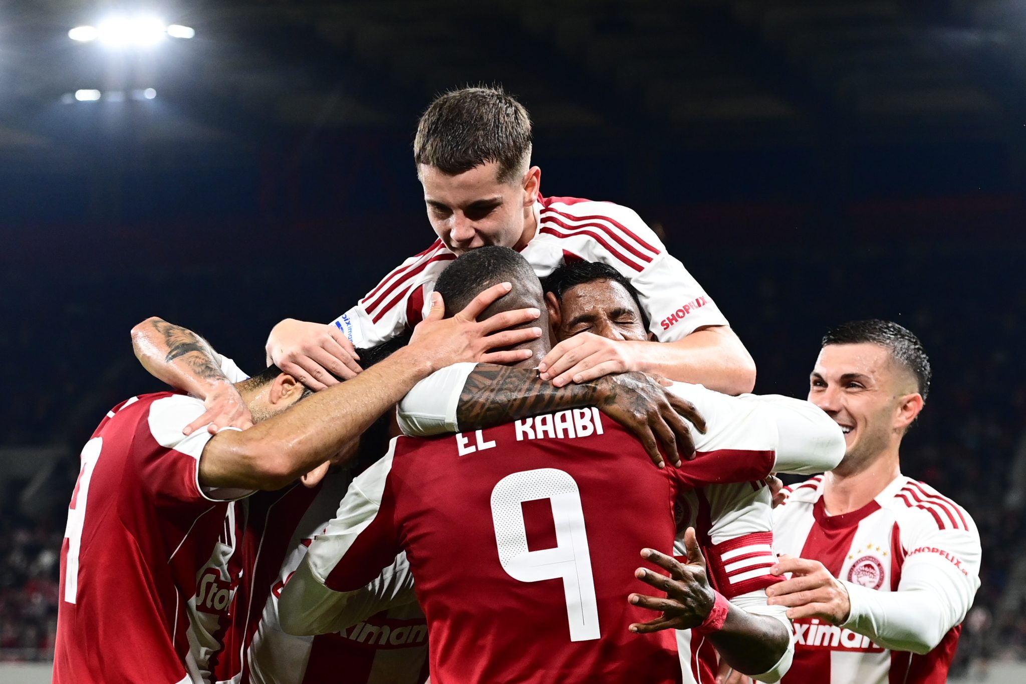 Πρώτος και καλύτερος ο Ολυμπιακός: Η ομάδα του Μεντιλίμπαρ «σπάει» όλα τα ρεκόρ