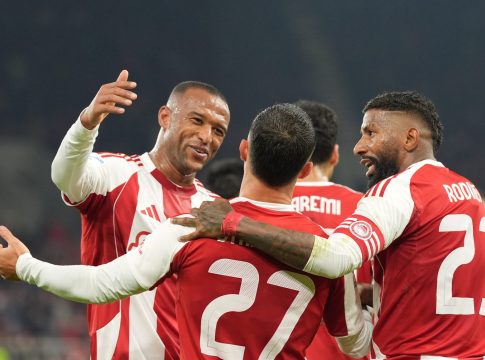 Κορυφή στη Super League, προημιτελικά στο Κύπελλο και στο «κόλπο» για πρόκριση στο Champions League: Ο Ολυμπιακός κλείνει ιδανικά το 2025 (pics)