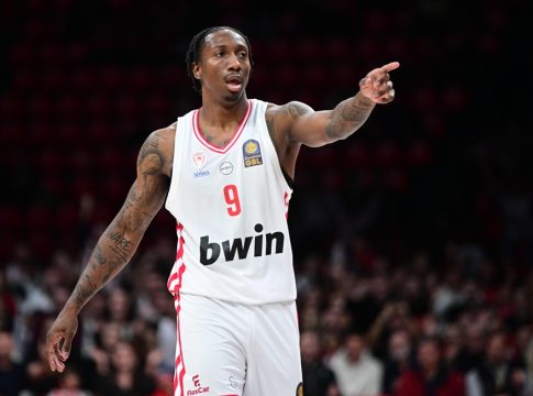 «Ο Σέιμπεν Λι υπέγραψε στην Εφές – Φτάνει άμεσα στην Κωνσταντινούπολη» (pic)