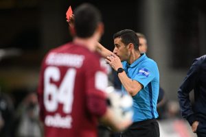 ΑΕΛ Novibet για τη διαιτησία με τον Παναθηναϊκό: «Απαράδεκτος Ευαγγέλου με όσκαρ άθλιας διαιτησίας – Επιτέλους ξυπνήστε κ. Λανουά»