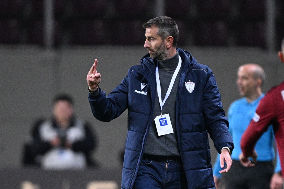 Μαλεζάς: «Το παιχνίδι μάς το έδωσε το… ποδόσφαιρο»