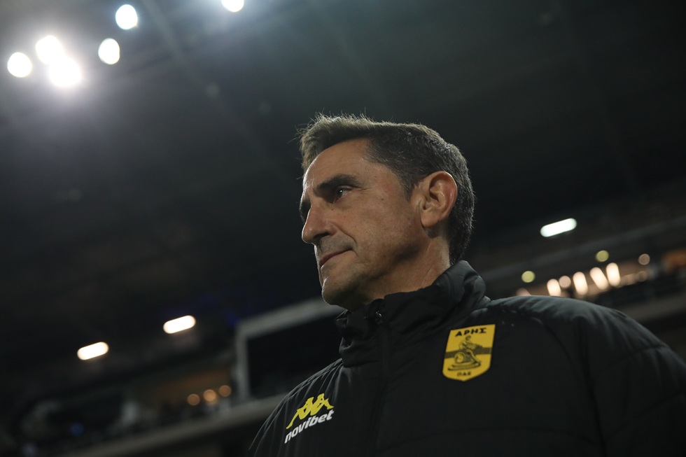 Δεν έδωσε το χέρι του στον Λουτσέσκου ο εκνευρισμένος Χιμένεθ (vid)