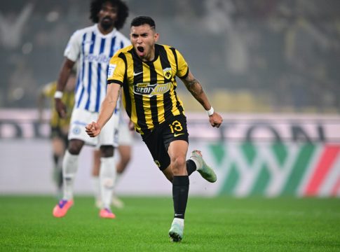 Ωραία σέντρα του Ρότα, εξαιρετική κεφαλιά του Πινέδα και 1-0 η ΑΕΚ (Vid)