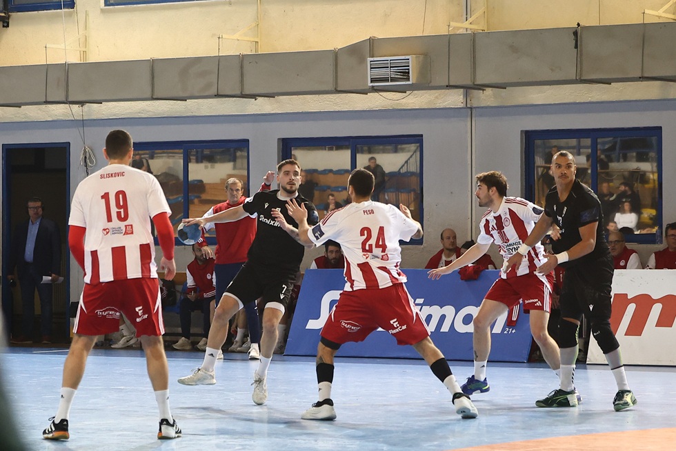 ΠΑΟΚ – Ολυμπιακός 30-27: Πήραν το ντέρμπι οι «ασπρόμαυροι»