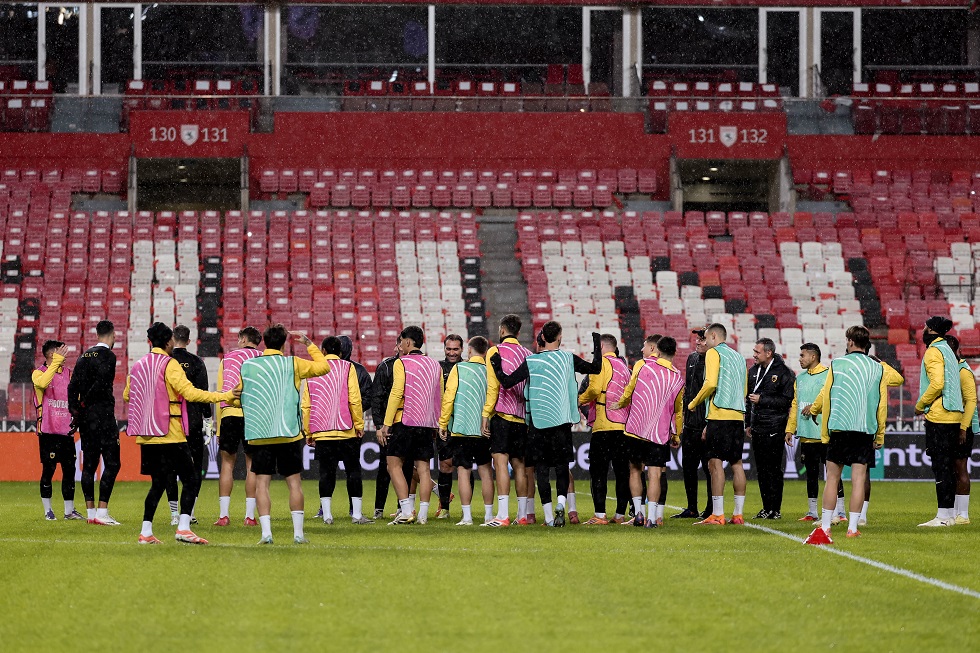 Η τελευταία προπόνηση της ΑΕΚ πριν το ματς με τη Σάμσουνσπορ (pics & vid)