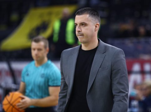 Μίγιοβιτς: «Είναι υπέροχο να δουλεύεις με τον Σάκοτα, είναι φανταστικός προπονητής και δάσκαλος»