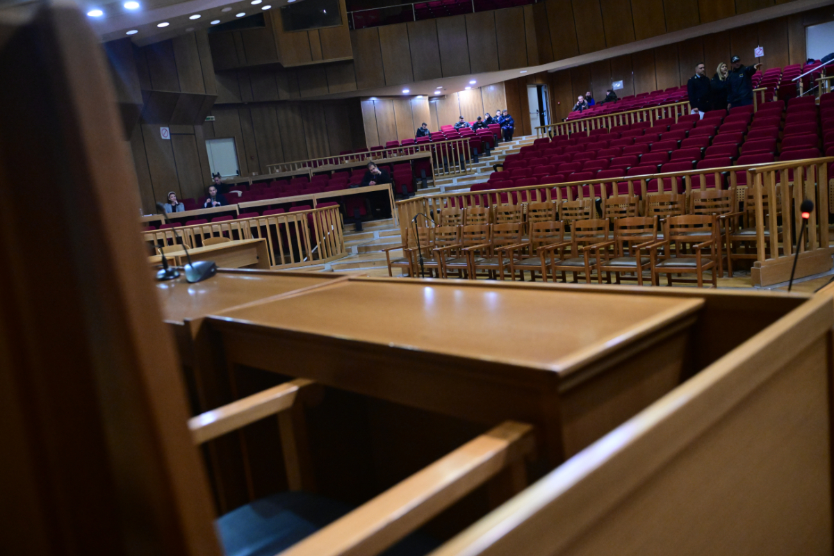 Υποκλοπές: Ζητήθηκε βίαιη προσαγωγή μαρτύρων που δεν προσήλθαν για κατάθεση στη δίκη