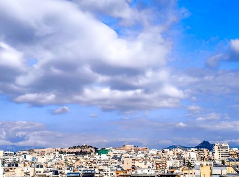 «Σκληρό καρύδι ο αντικυκλώνας…» – Η πρόγνωση Τσατραφύλλια για τον καιρό των Χριστουγέννων