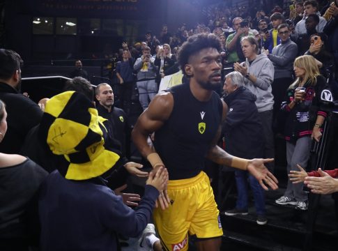 Ανατροπή και με κόσμο το ματς της ΑΕΚ με τον Άρη