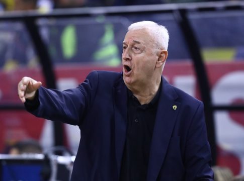 Αποκάλυψη Σάκοτα για Σίλβα, εν μέσω δημοσιευμάτων για το μέλλον του