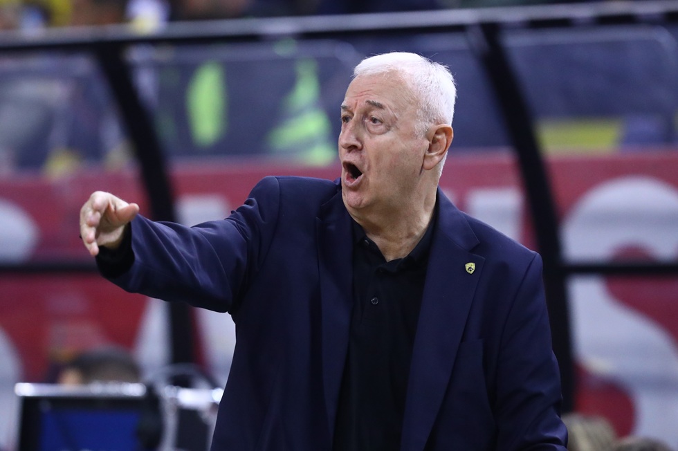 Αποκάλυψη Σάκοτα για Σίλβα, εν μέσω δημοσιευμάτων για το μέλλον του