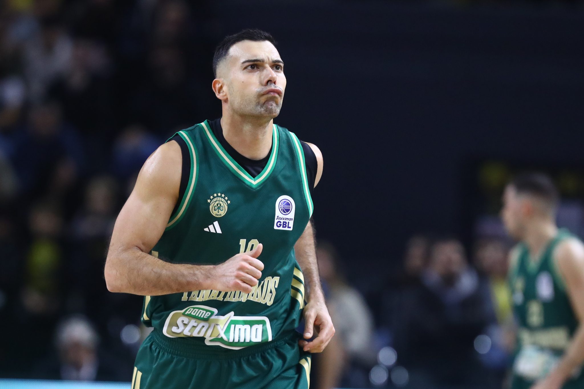 ΑΕΚ – Παναθηναϊκός 63-101: Τρίποντη… εκτέλεση από τους «πράσινους» (vids)