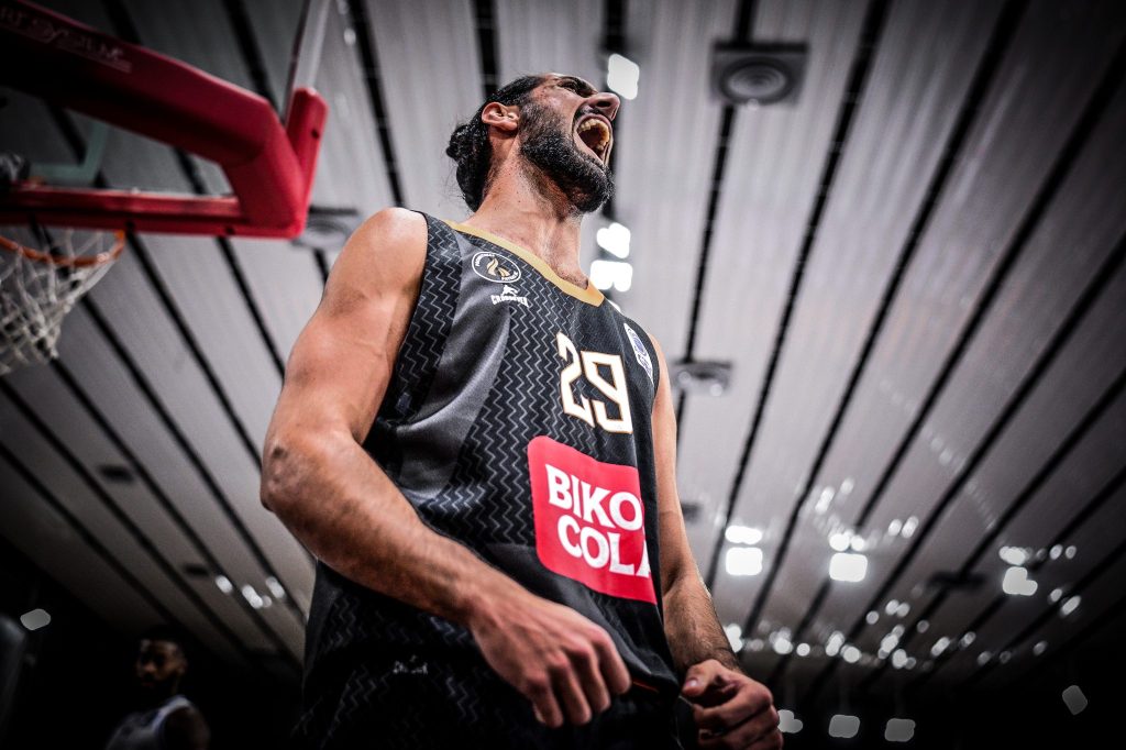 Ο Καραγιαννίδης, τα δύο «εμφατικά» double double και ο Ολυμπιακός που «τρίβει» τα χέρια του (vids)