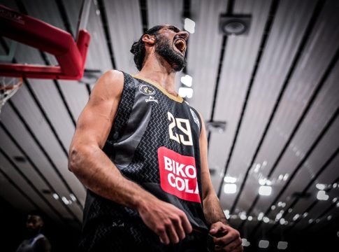 Ο Καραγιαννίδης, τα δύο «εμφατικά» double double και ο Ολυμπιακός που «τρίβει» τα χέρια του (vids)