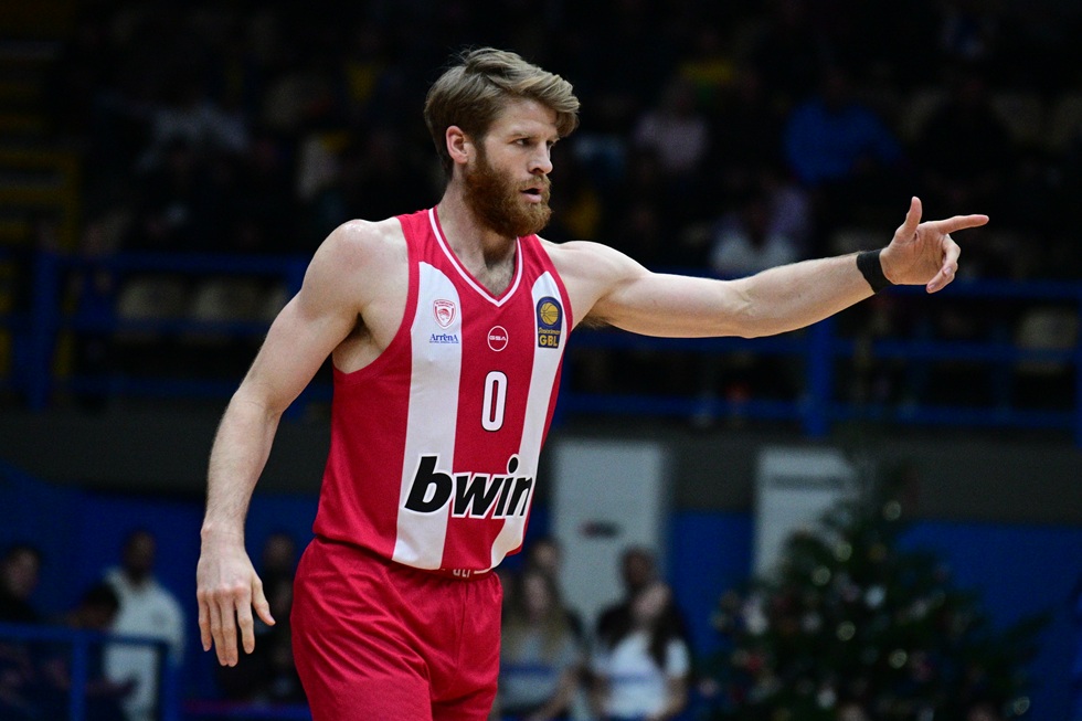 «Μαέστρος» Γουόκαπ, μοίρασε 16 ασίστ και έκανε ρεκόρ με τον Ολυμπιακό