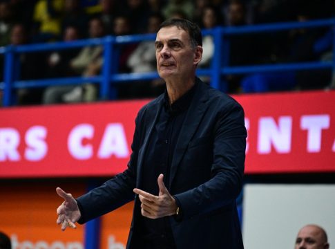 Μπαρτζώκας: «Ήμασταν σοβαροί για 40 λεπτά – Τρομερά τιμητικό να φτάσω τον Ιωαννίδη»