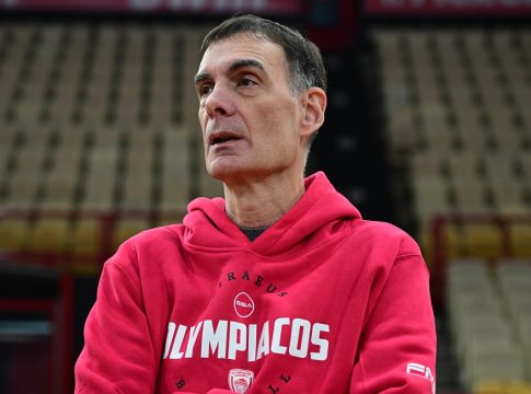 Μπαρτζώκας: «Όλοι ξέρουν ποιος είναι ο Μόρις» – Τι είπε για το παιχνίδι με τη Βαλένθια