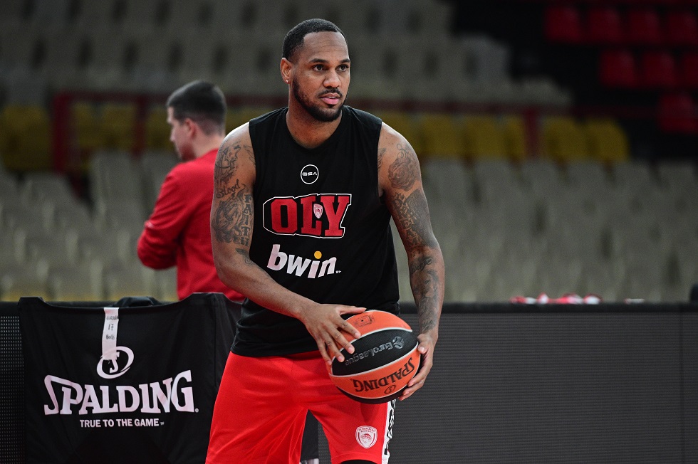 Το 11 επιστρέφει στο ΣΕΦ (pic)